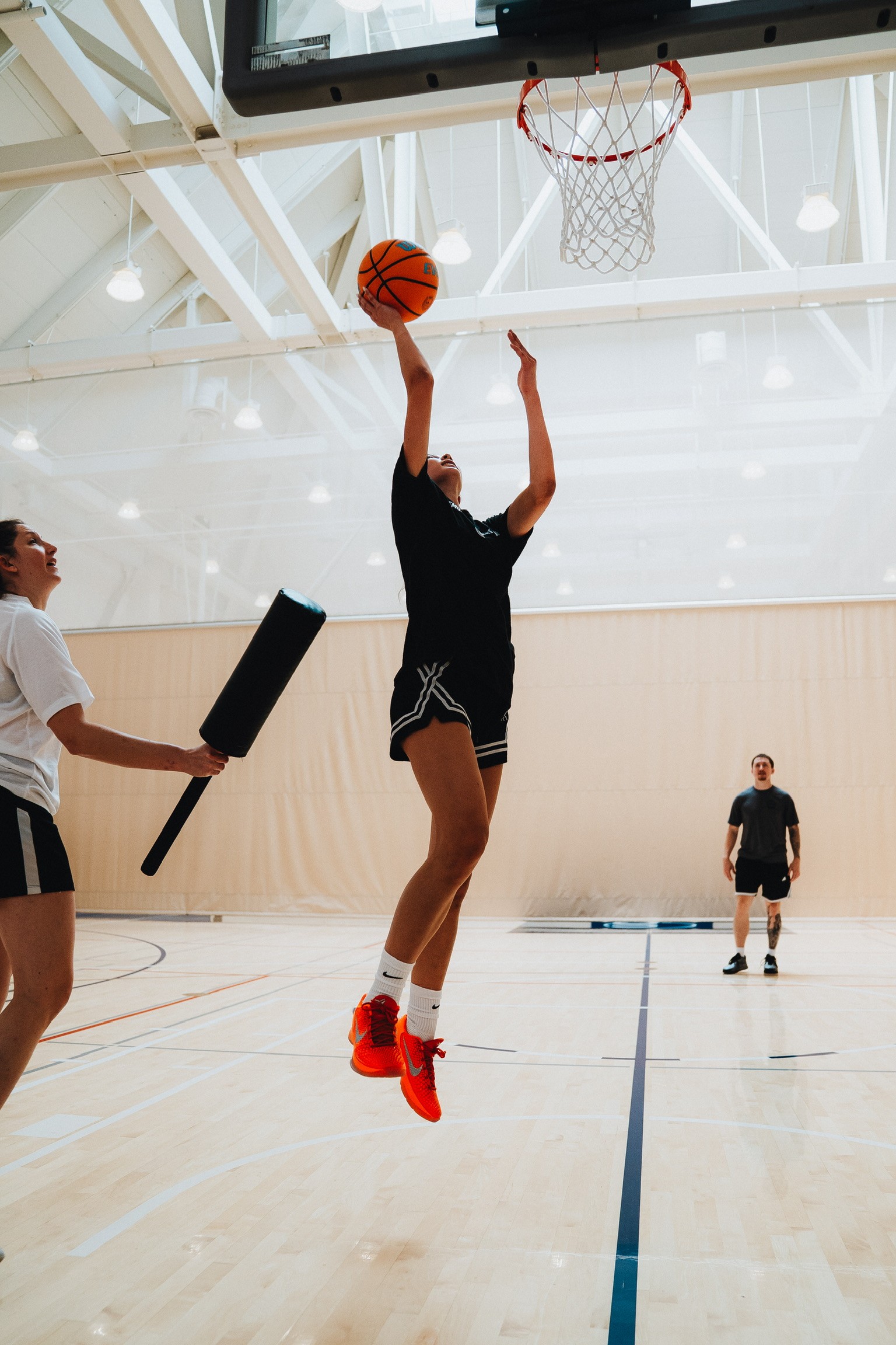 Image of basketball player Estalla Guido
